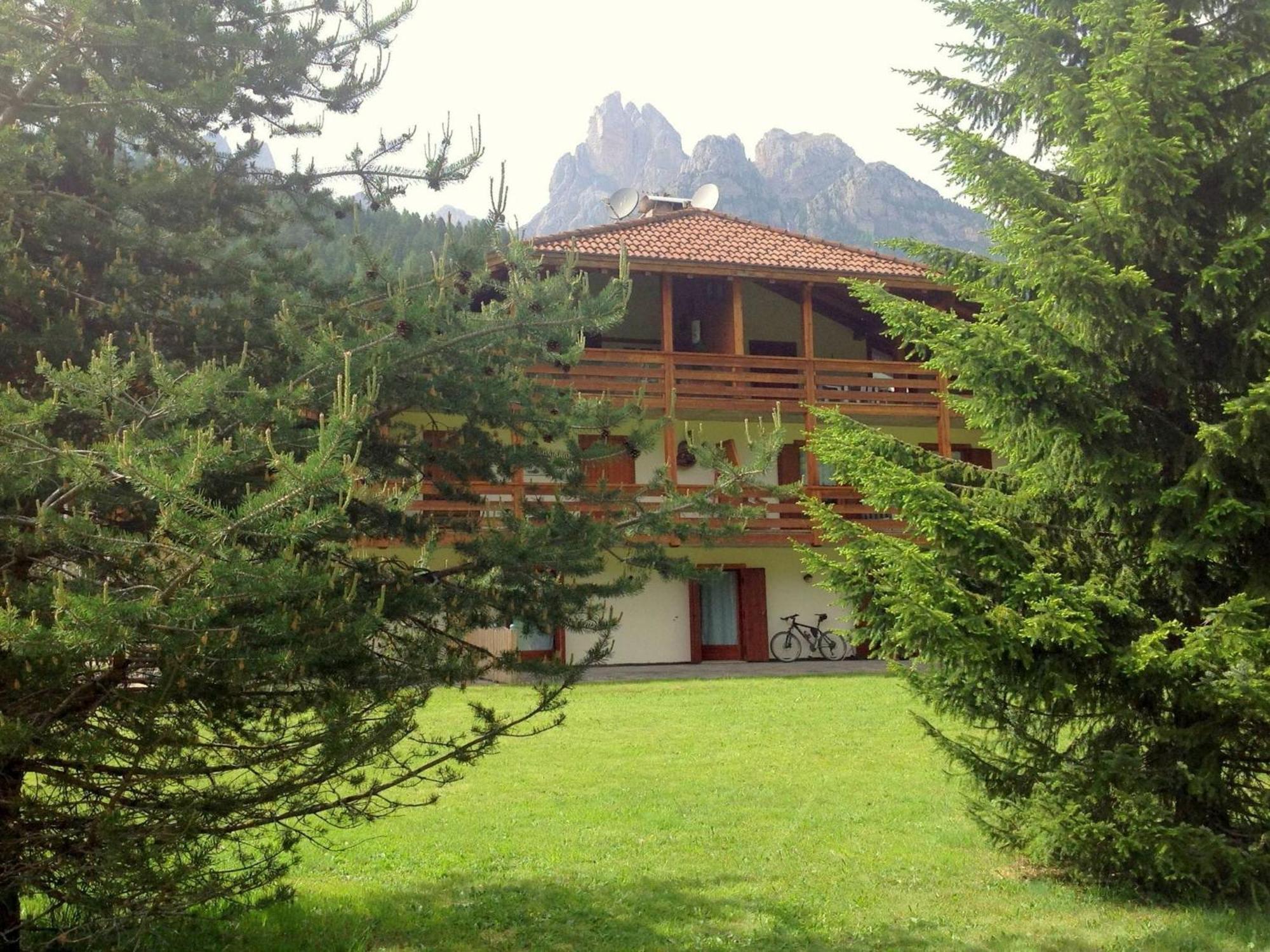 Spacious Chalet With Garden Near Ski Area In Tyrol Pozza di Fassa Exterior photo